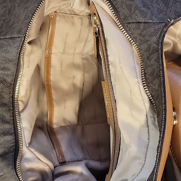 Michael Kors Bag - Picture 8 of 11